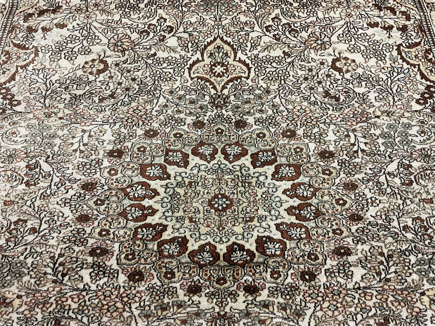 4' X 6' Vintage Fine Handmade Chinese Oriental Silk Rug 400 KPSI Wow