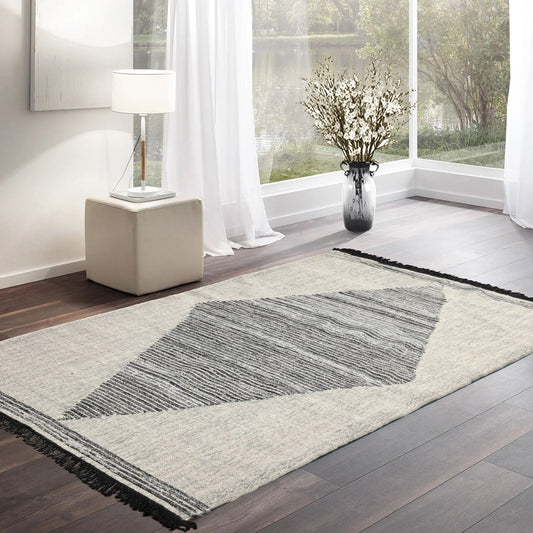 LoomBloom Geometric Kilim Wool Ivory Hand-Woven 5x8 Area Rug