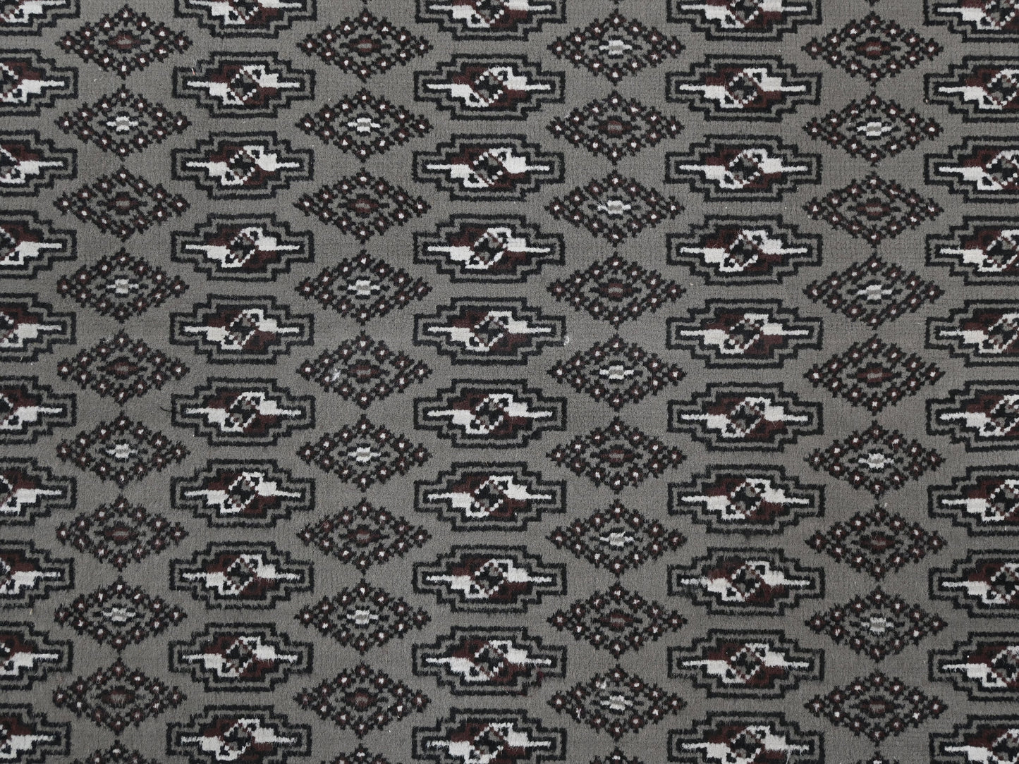 2' 0" x 4' 1"