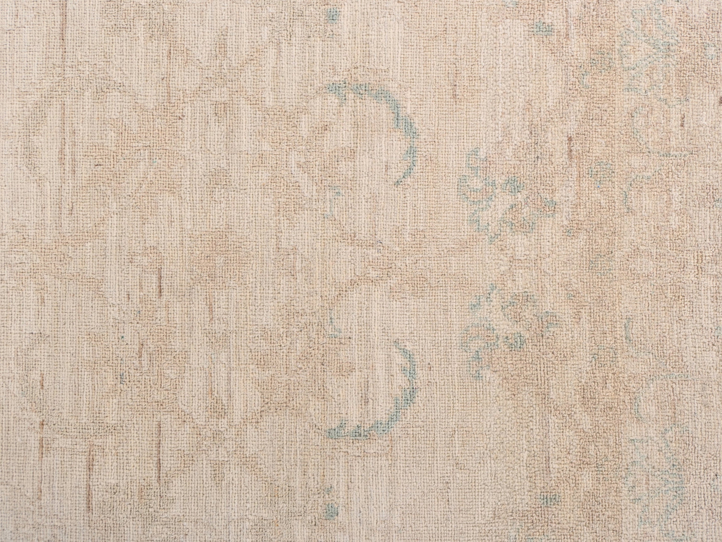 3' 11" x 3' 11"