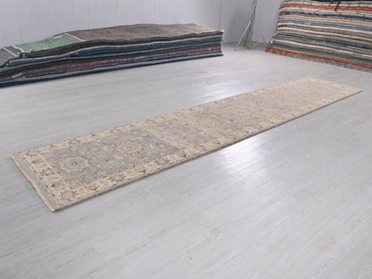 2' 6" x 12' 2"