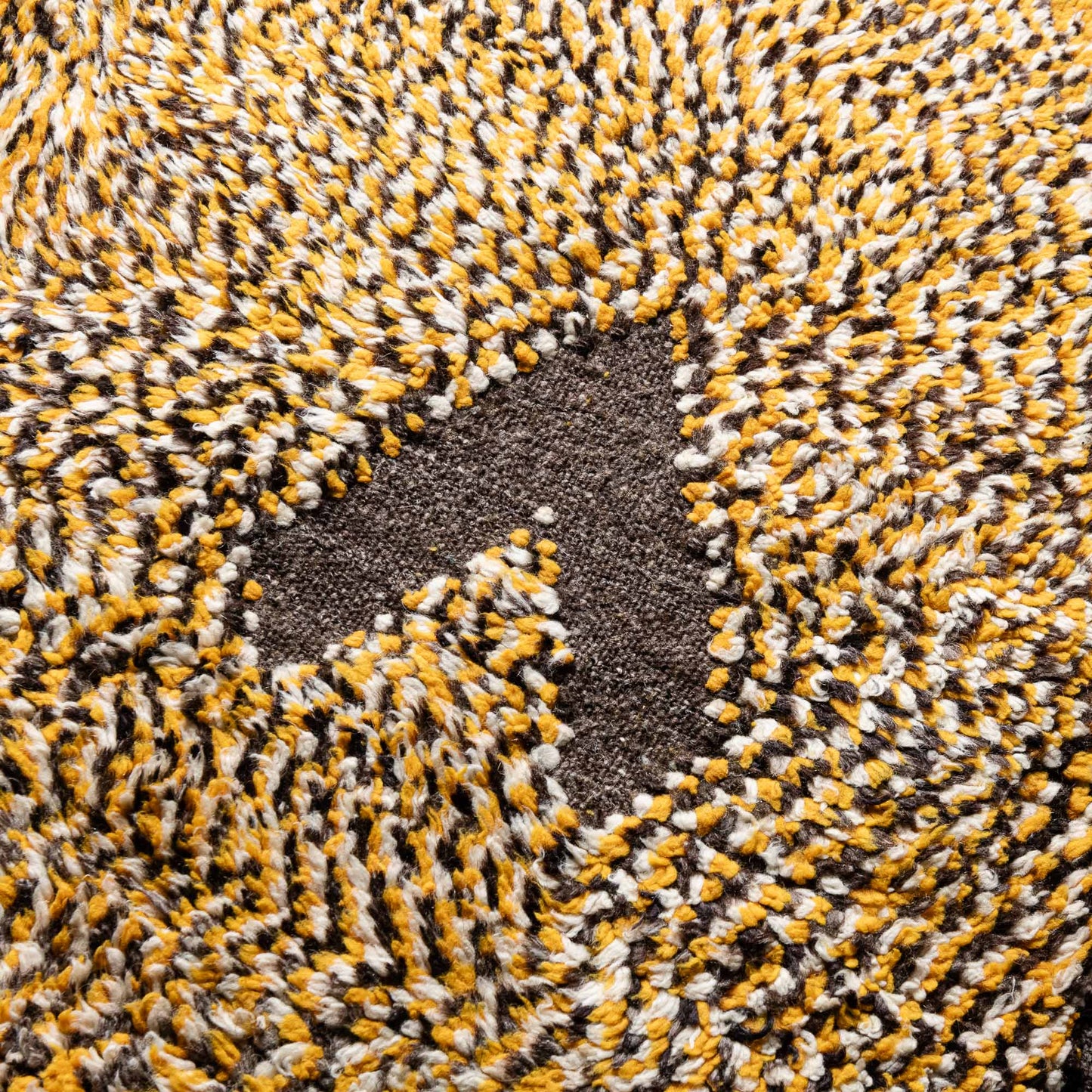 Rubaa - taznakht kilim rug