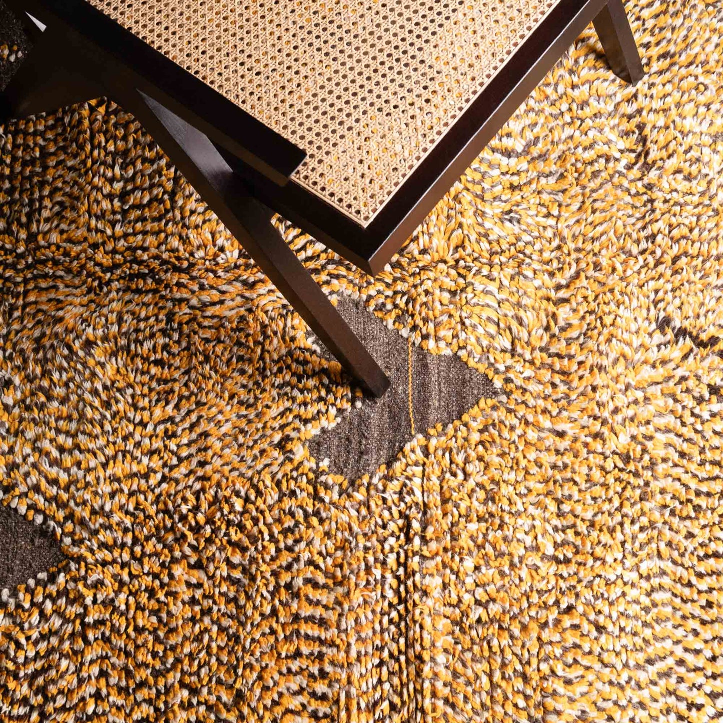 Rubaa - taznakht kilim rug