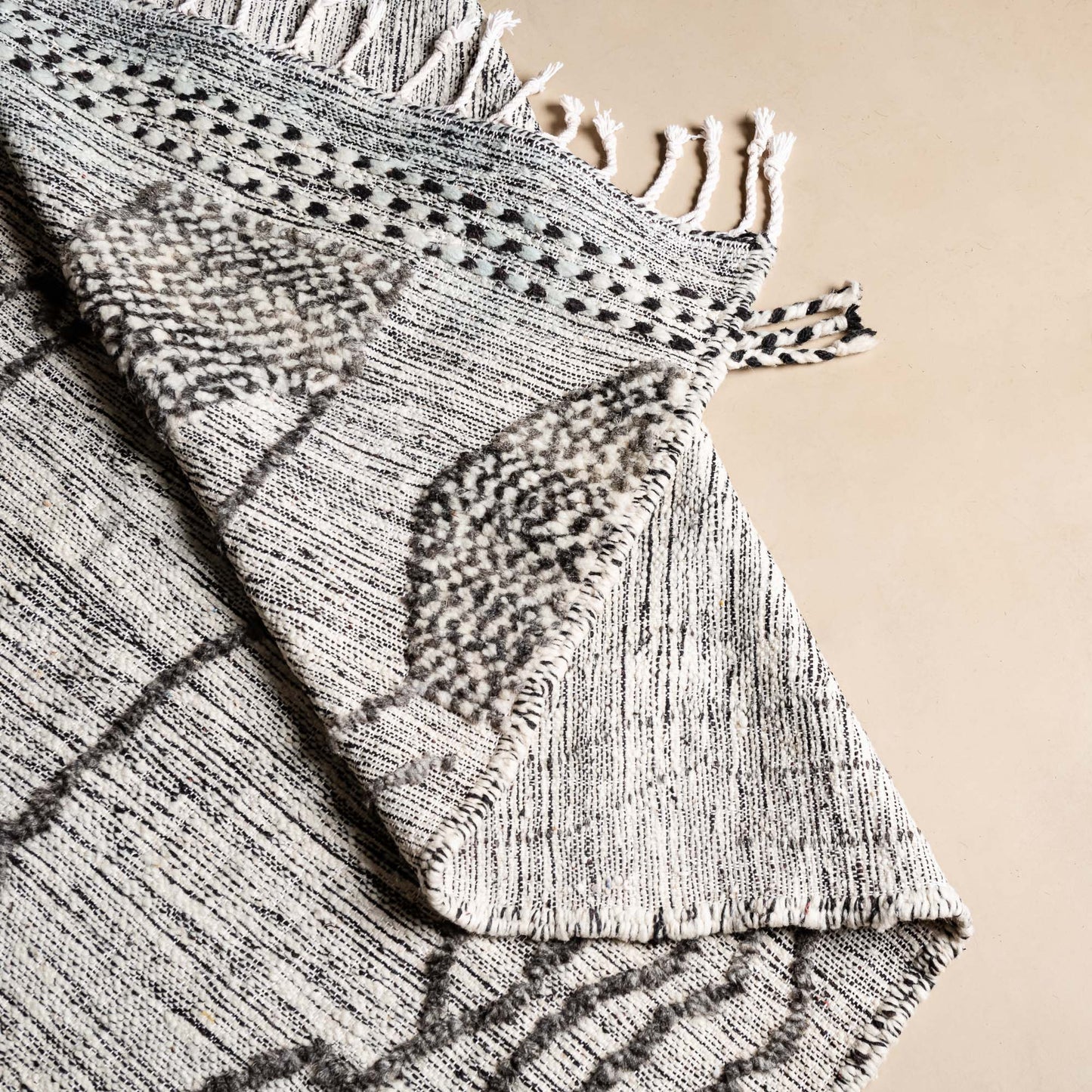 Sabri - taznakht kilim rug