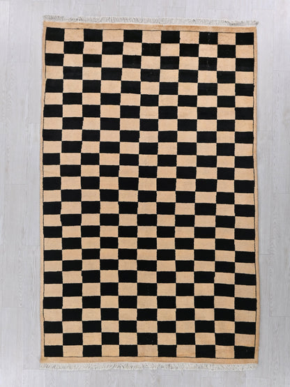 4' 10" x 8' 2"