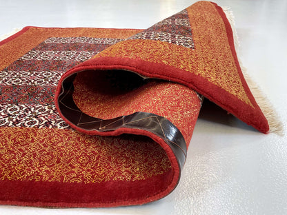 Persian Bijar Striped Herati Design (3'05"x5'01") rust/red/ivory