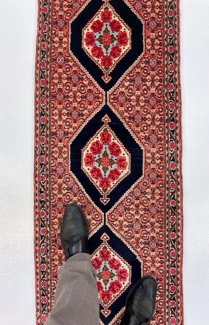 Persian Bijar (1'10"x8'08") rose/indigo