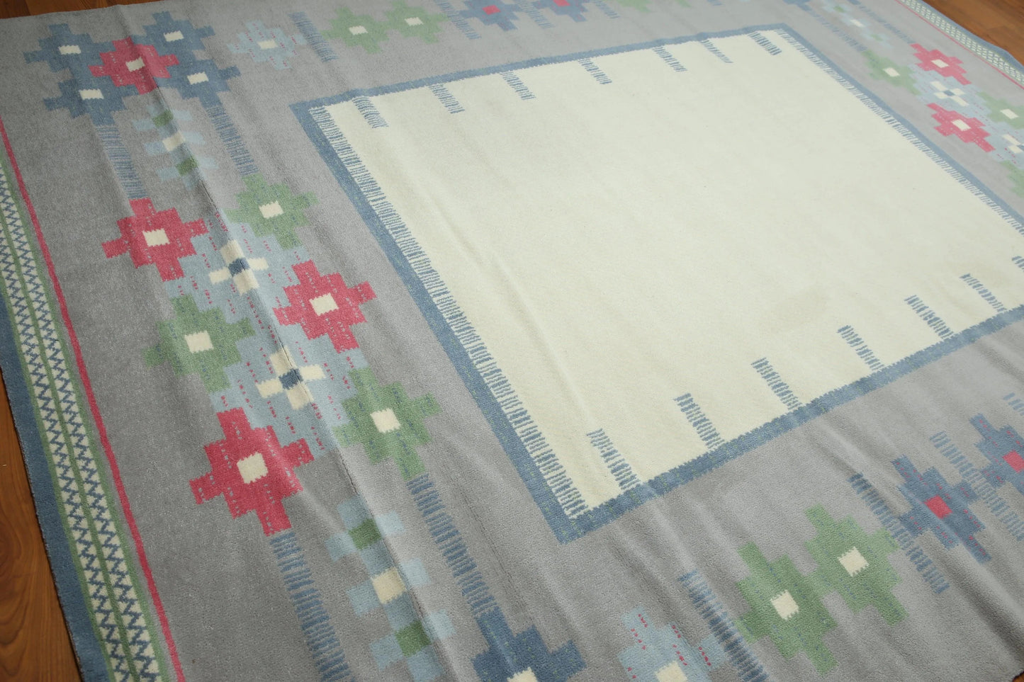 8x10 Ivory Machine Made Southwestern 100% Wool Oriental Area Rug