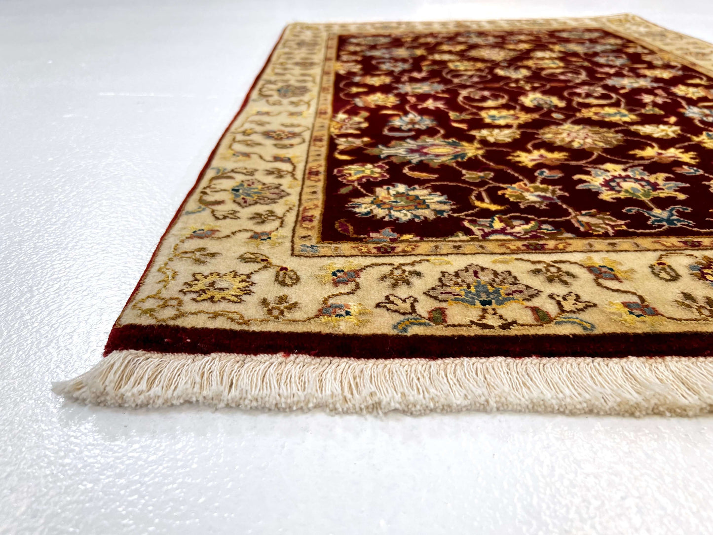 Wool w. silk Kumkapi red/gld 2x3