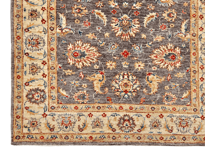 Chobi Farahan gry/bge 4'00"x5'06"