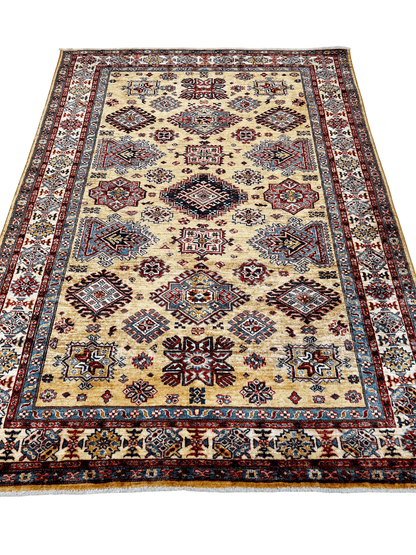 Super Kazak (5'08"x7'11") gold/ivory