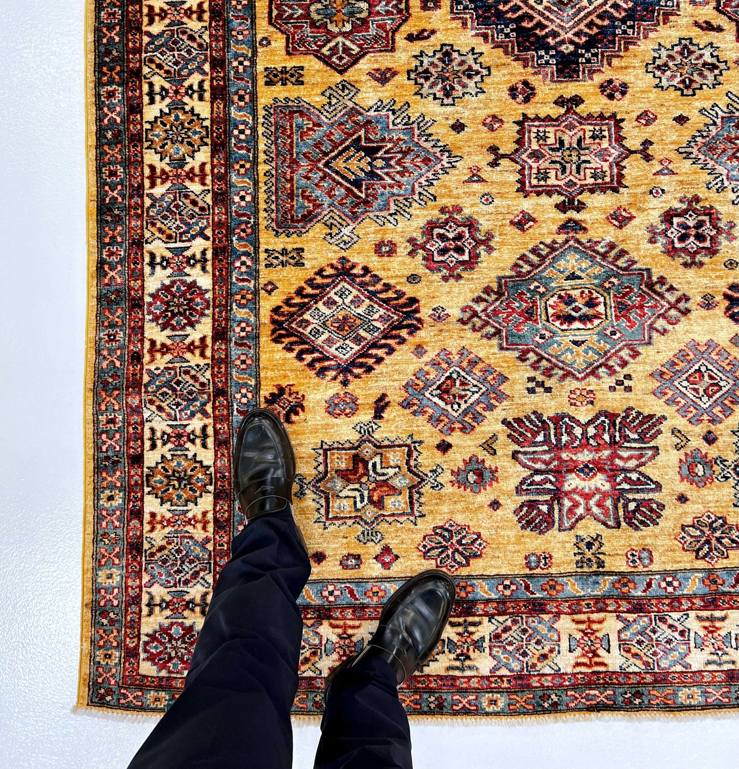 Super Kazak (5'08"x7'11") gold/ivory