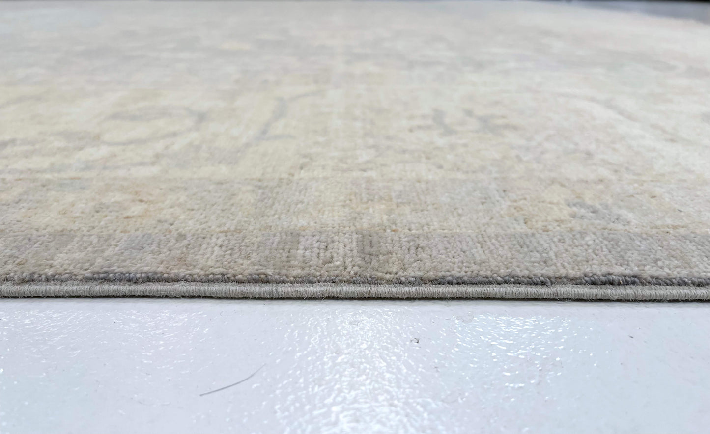 WhiteWash Chobi 10'00" x 13'05" lt.gry/ivo