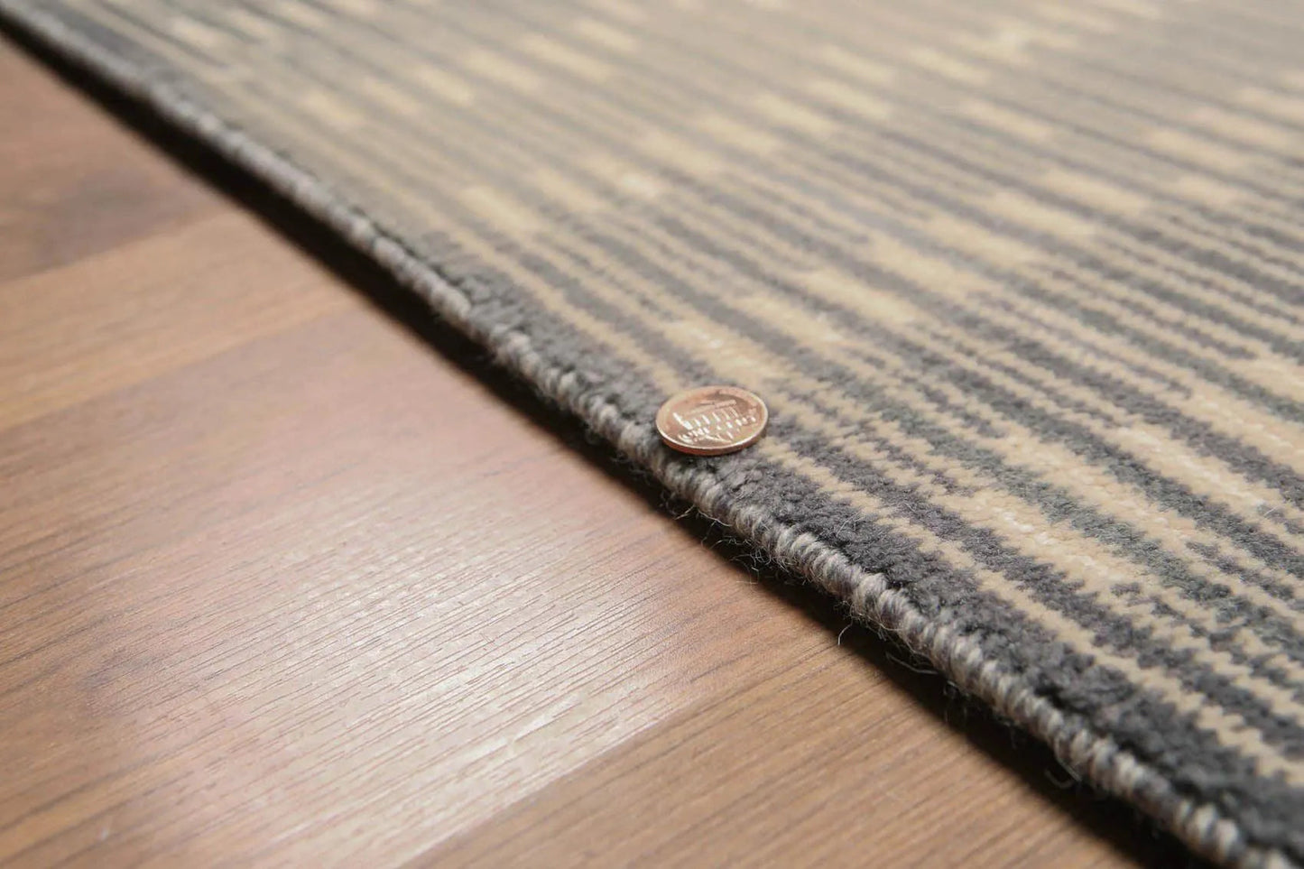 6' x 9' Hand Knotted Glam Industrial 100% Wool Area rug Gray