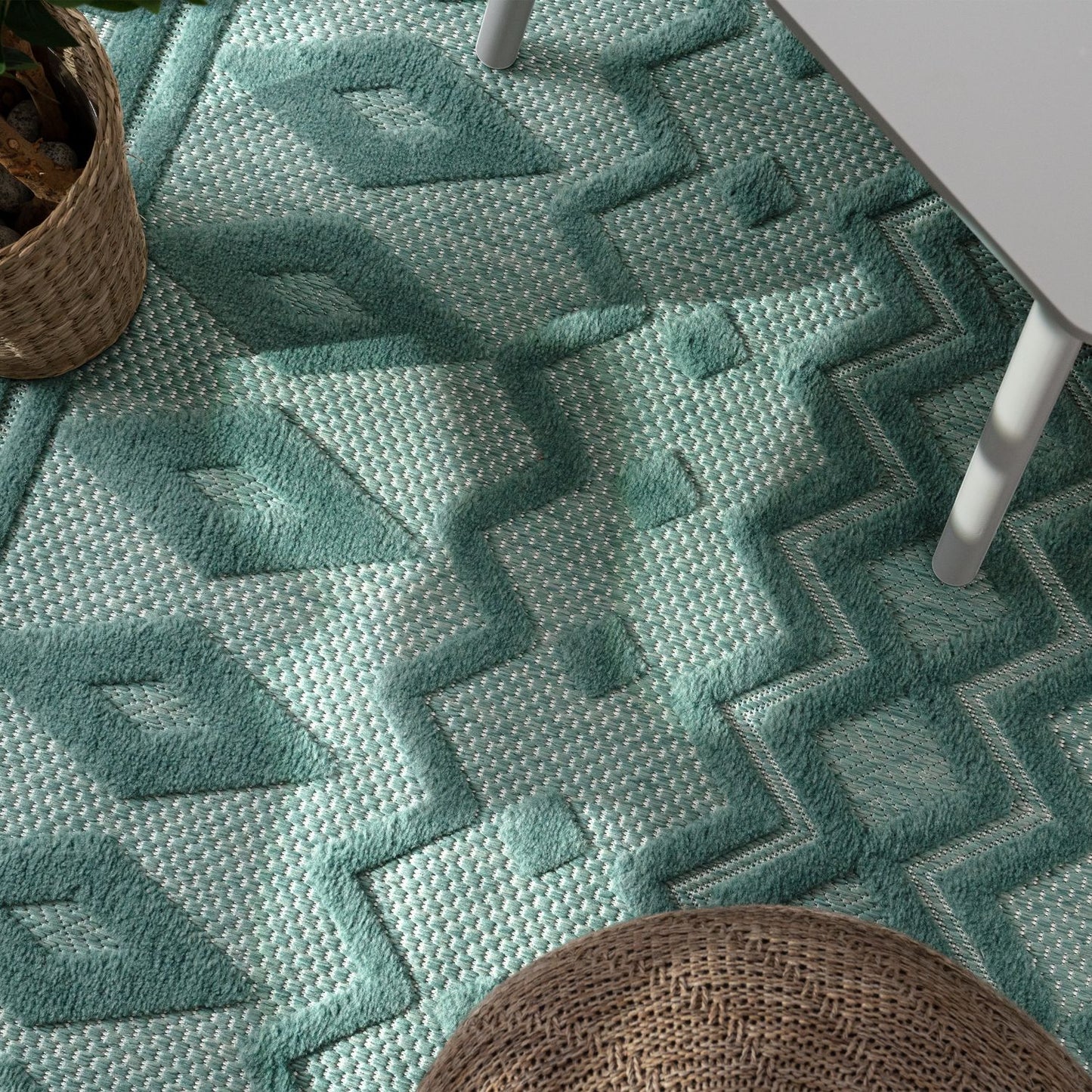 Indoor Outdoor Rug Livorno Geometric Trellis Pattern In Turquoise