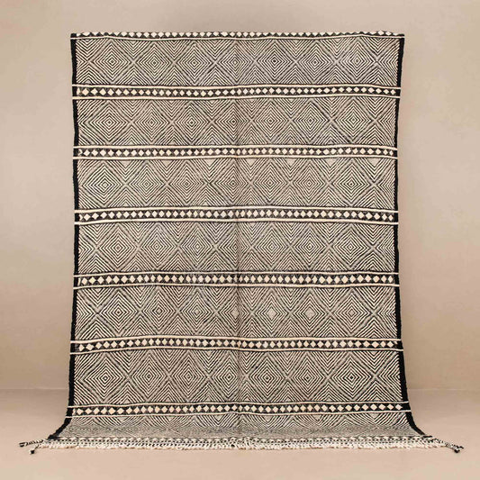 Ouahbi - taznakht kilim rug