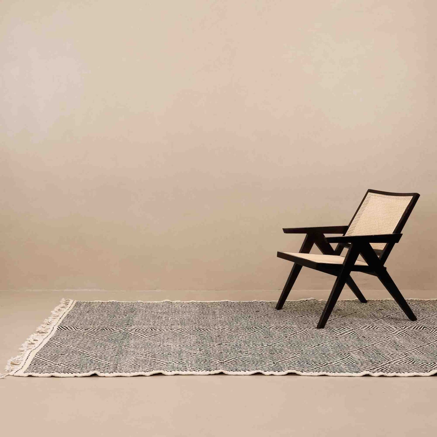 Tafrara - taznakht kilim rug