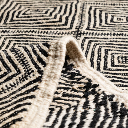 Tafrara - taznakht kilim rug