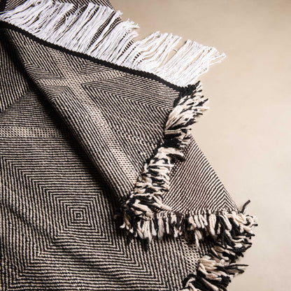 Soheir - taznakht kilim rug