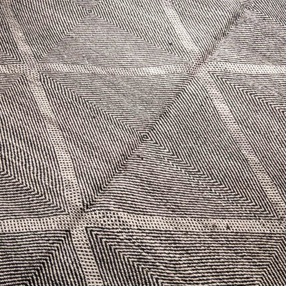 Soheir - taznakht kilim rug