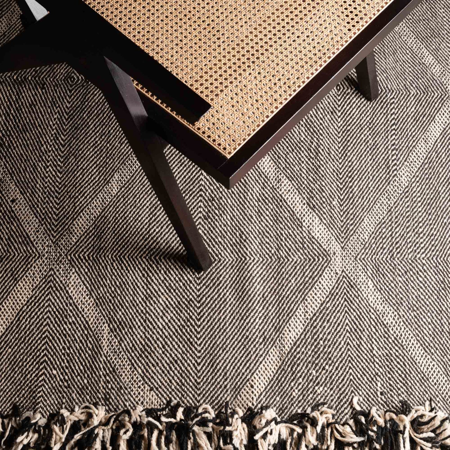 Soheir - taznakht kilim rug