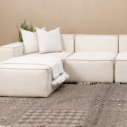 Souraya - taznakht kilim rug