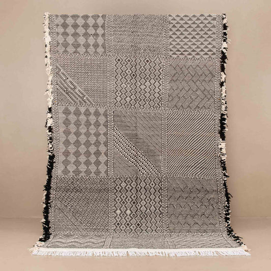 Souraya - taznakht kilim rug