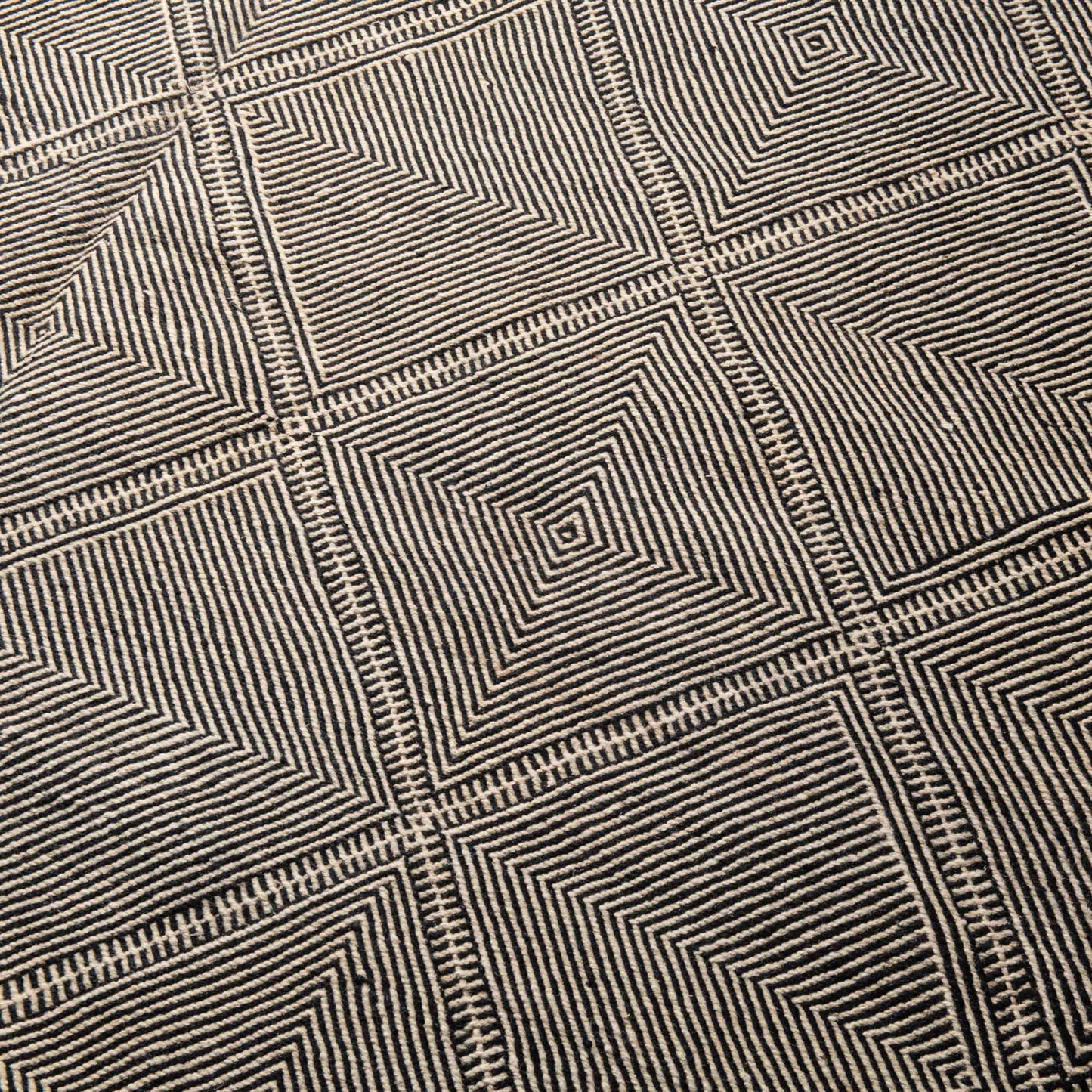 Tamazgha - taznakht kilim rug