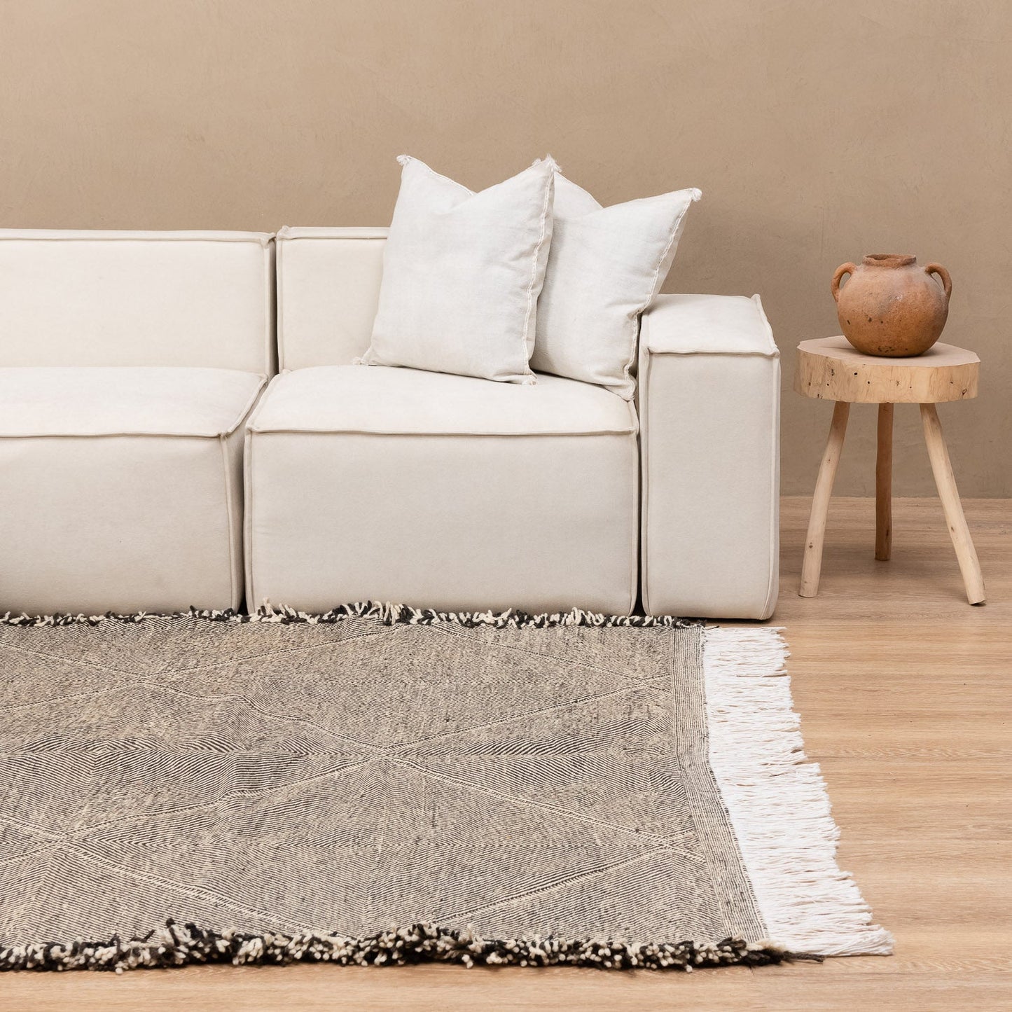 Tamemt - taznakht kilim rug