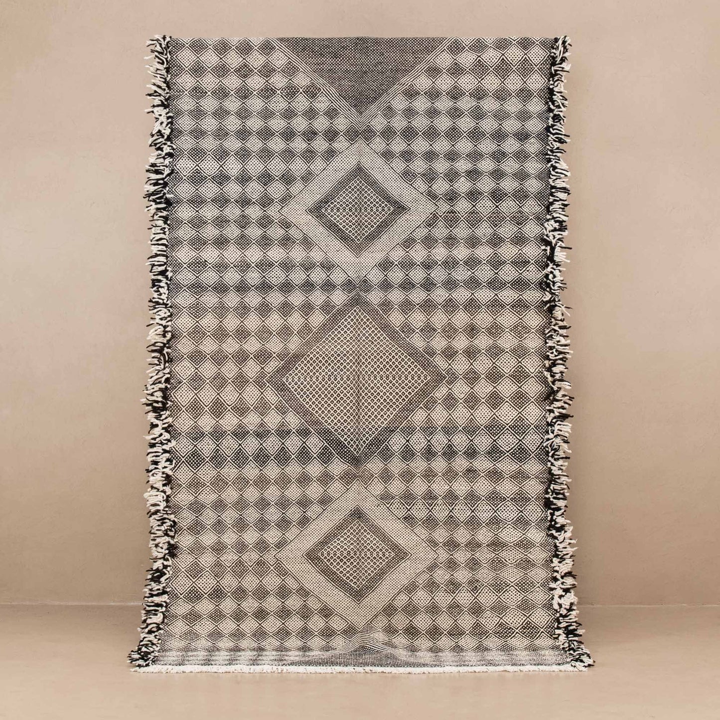 Tamghara - taznakht kilim rug