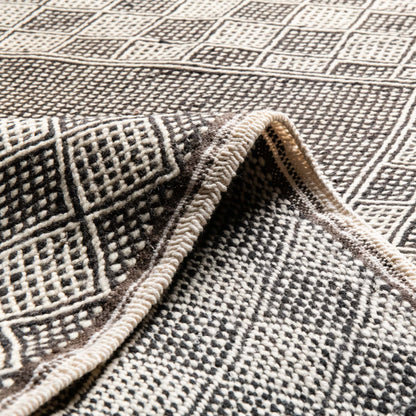 Taniya - taznakht kilim rug