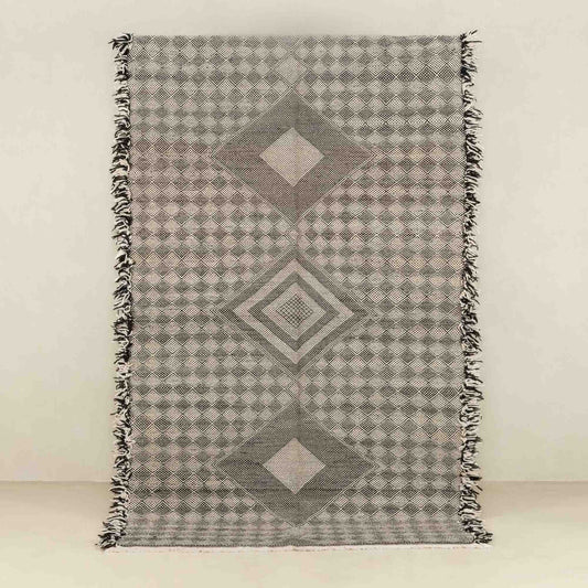 Taniya - taznakht kilim rug