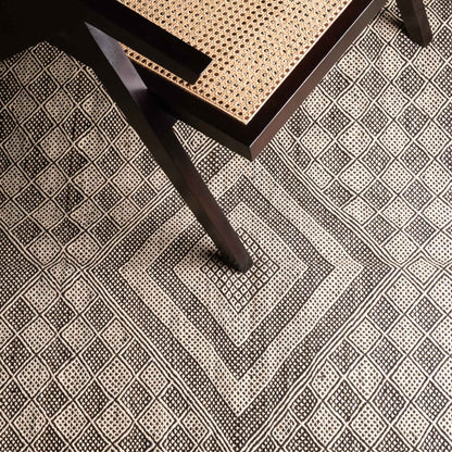 Taniya - taznakht kilim rug