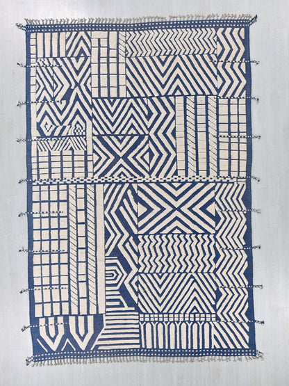 9' 0" x 12' 8"