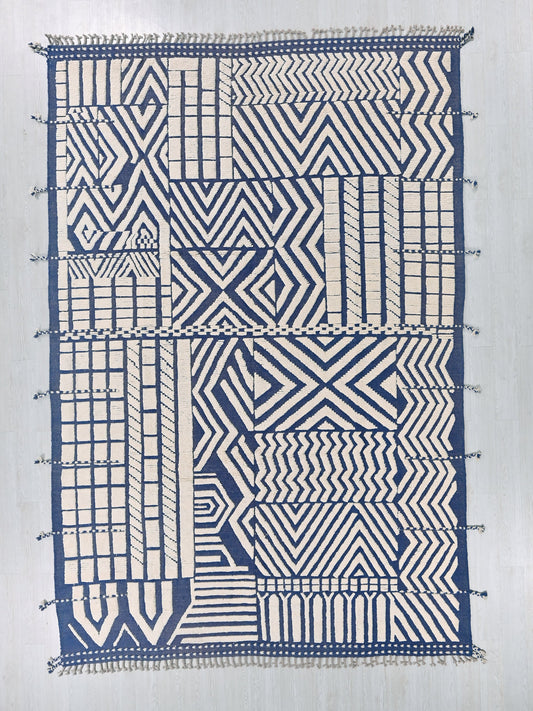 9' 0" x 12' 8"