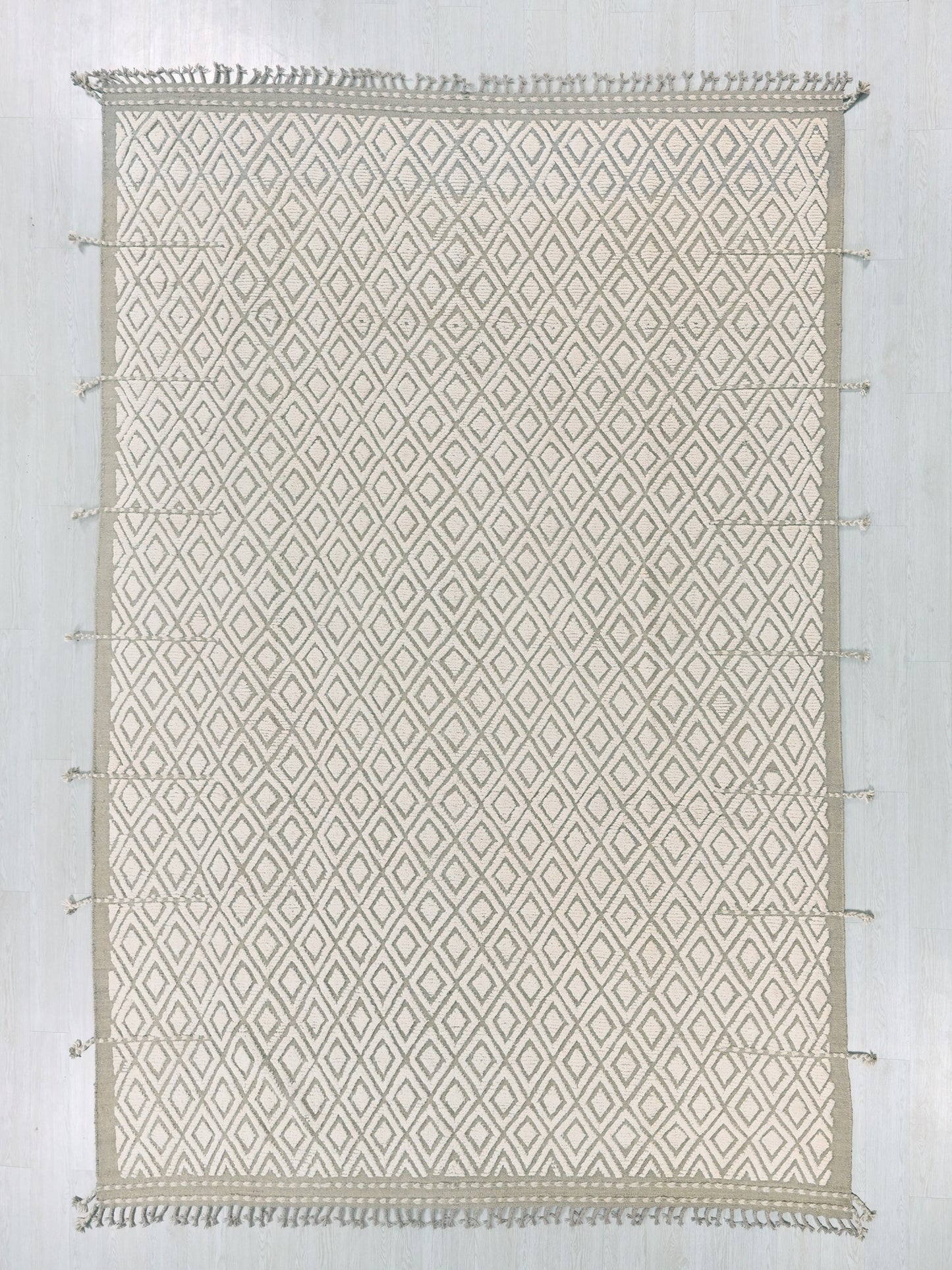 8' 11" x 12' 9"