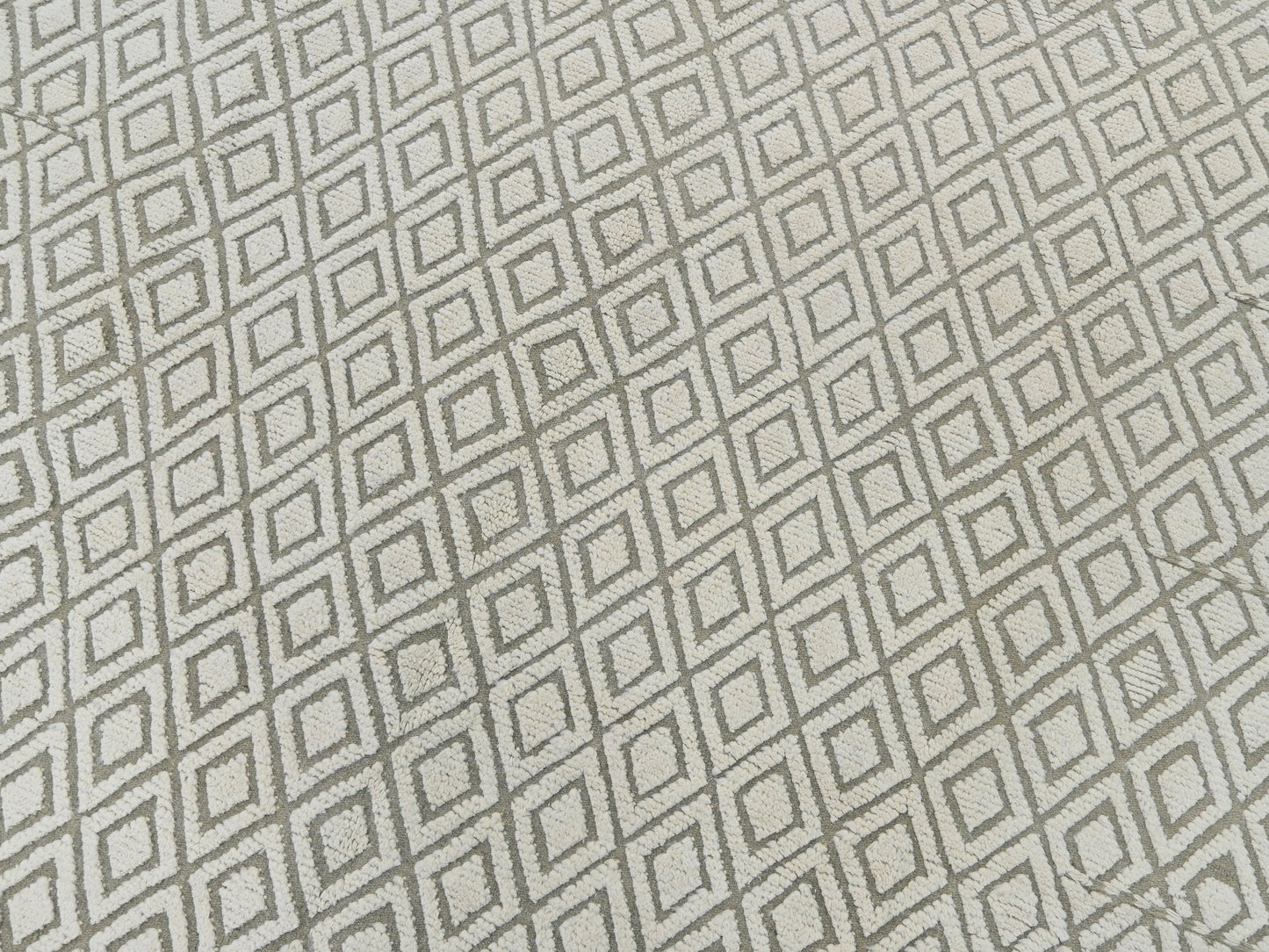 8' 11" x 12' 9"