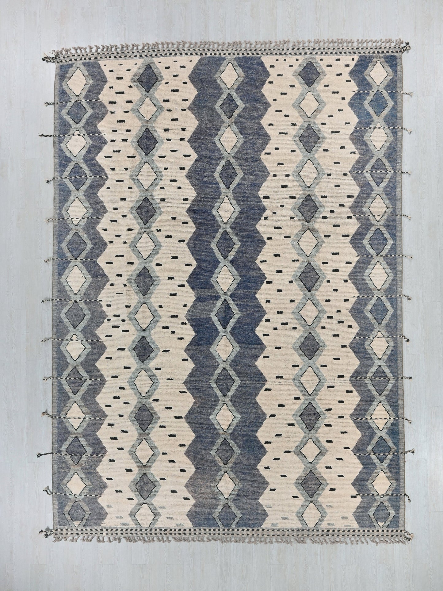 10' 1" x 14' 4"