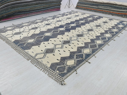 10' 1" x 14' 4"