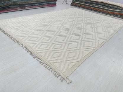 9' 11" x 14' 8"