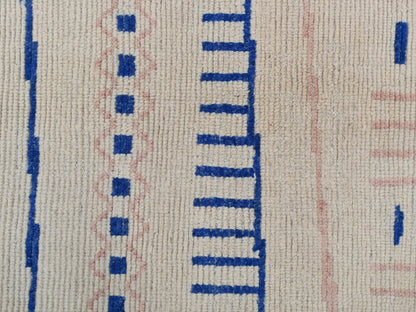 5' 11" x 9' 2"