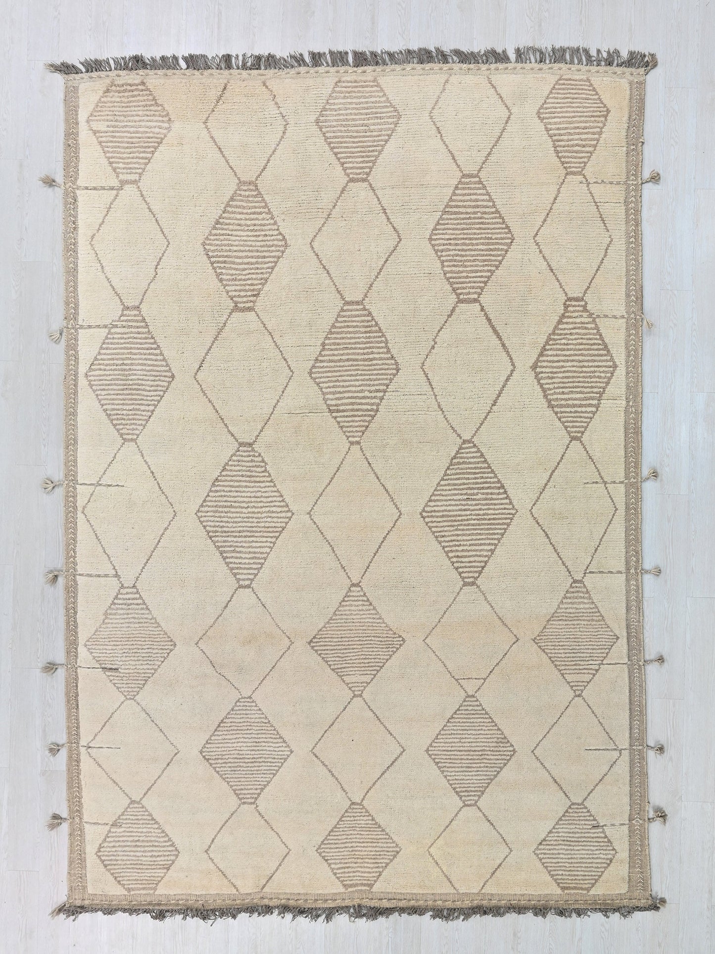 9' 1" x 12' 5"