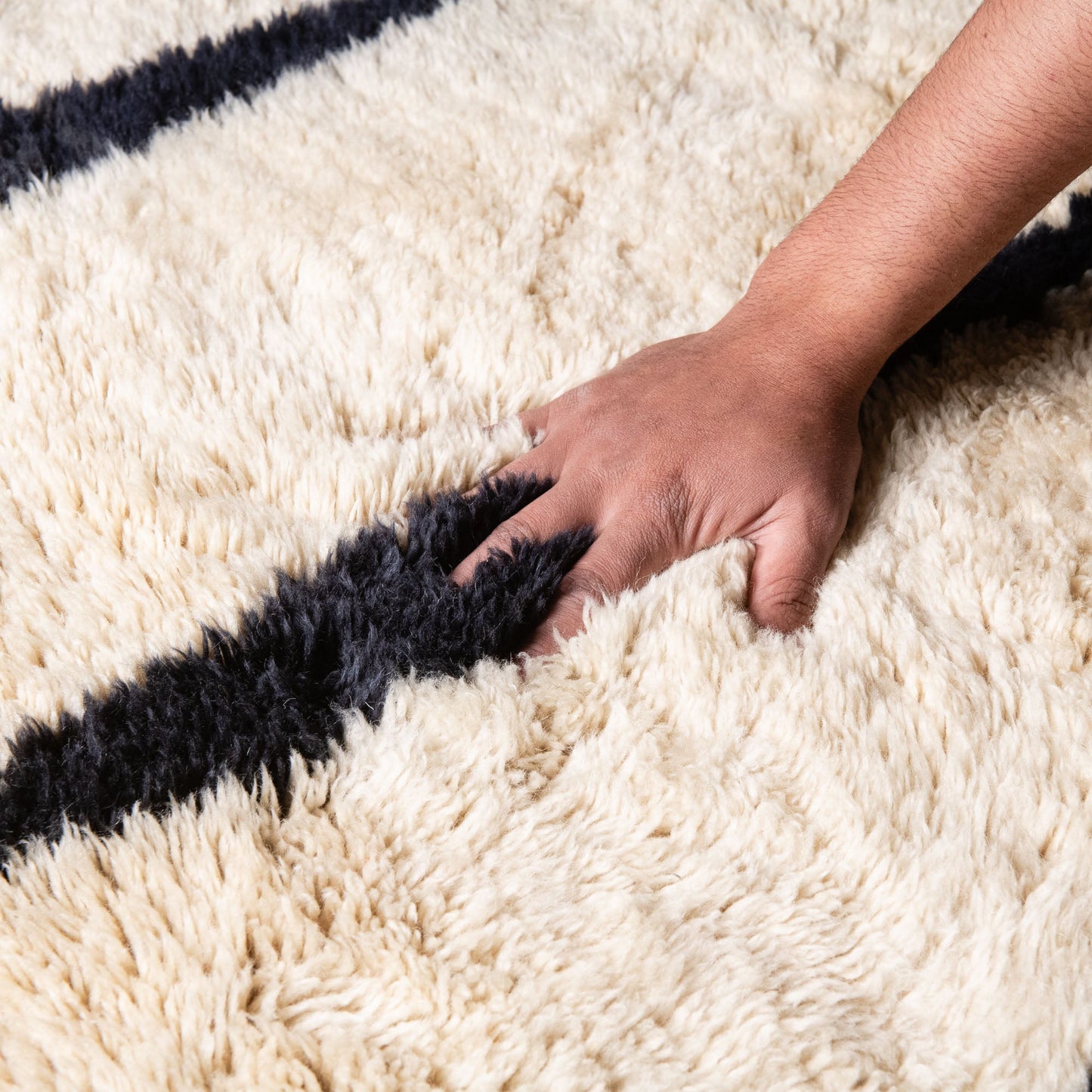 Elegant Rhythm - Luxury Shag Moroccan Rug