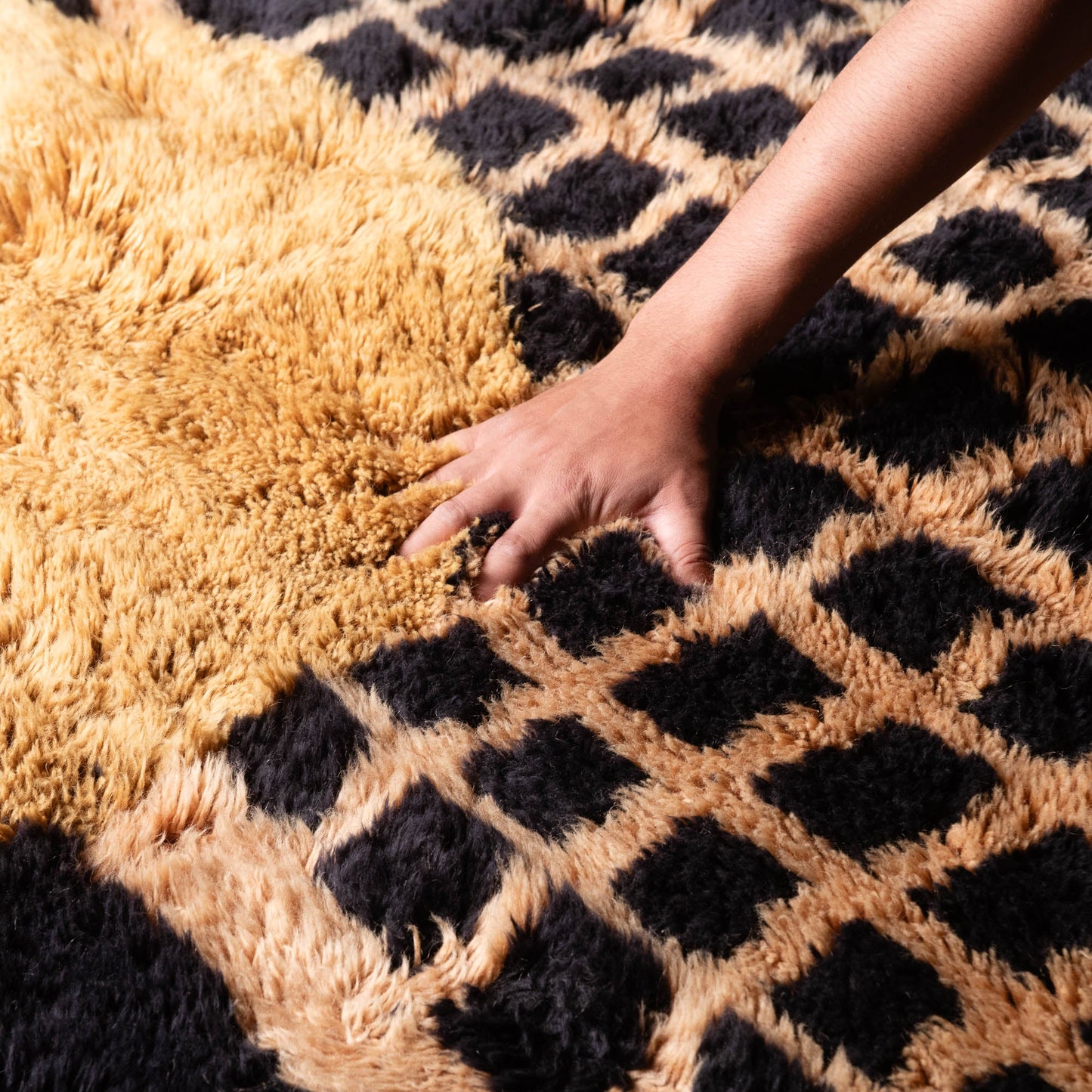Timsal - Luxury Shag Moroccan Rug