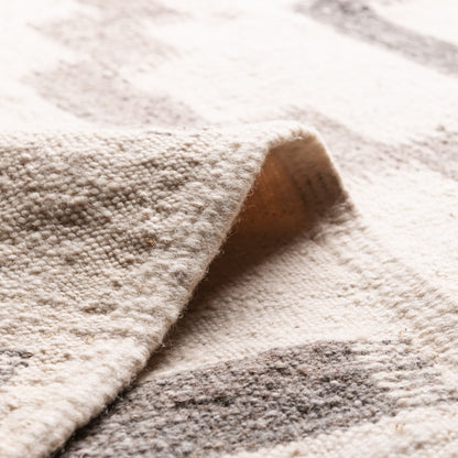 Sanabil - taznakht kilim rug