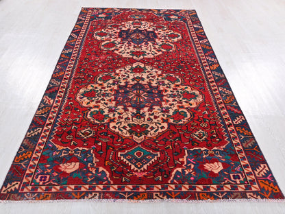 4' 9" x 9' 5"