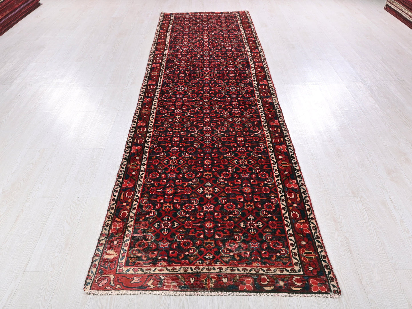 3' 4" x 12' 10"