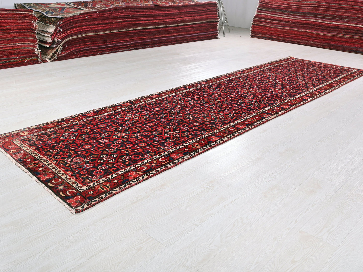 3' 4" x 12' 10"