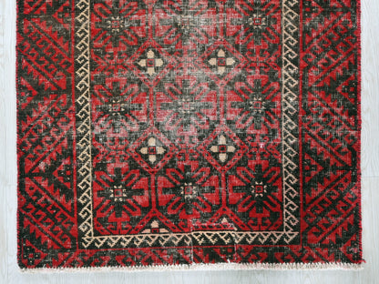 2' 11" x 5' 10"