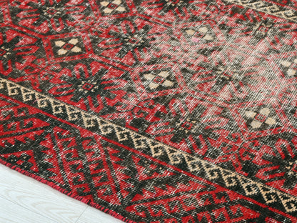 2' 11" x 5' 10"